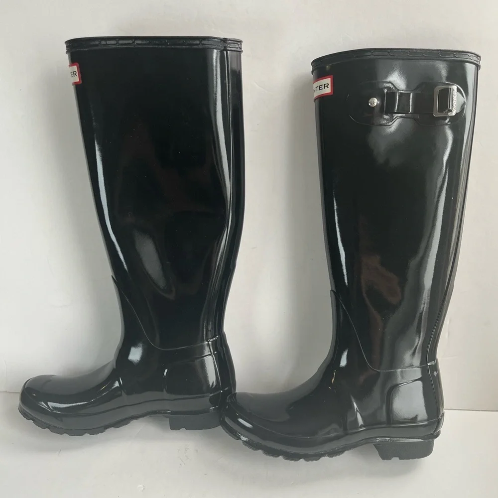 Hunter Women's Original Tall black Gloss Rain Boots size 5